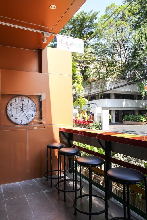 Hostel 8 Sukhumvit Soi 8 Банкок Екстериор снимка
