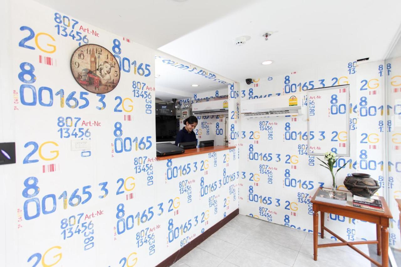 Hostel 8 Sukhumvit Soi 8 Банкок Екстериор снимка